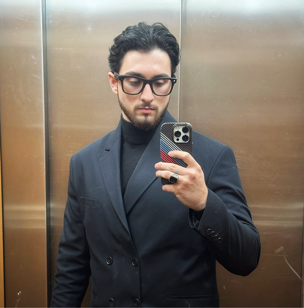 Nurali Khutiev portresi.